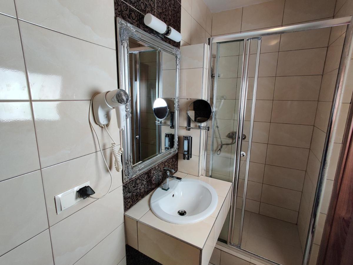 Belweder Aparthotel Porosly Luaran gambar