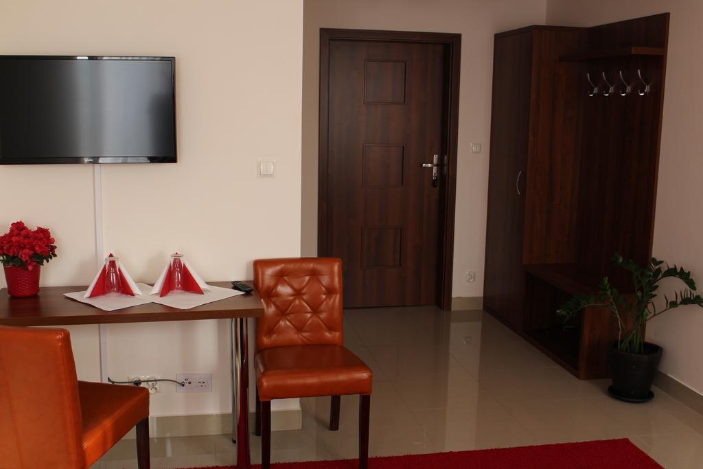 Belweder Aparthotel Porosly Bilik gambar