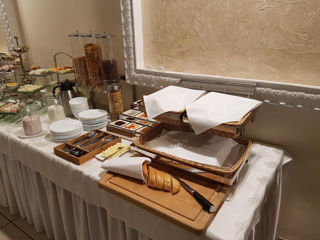 Belweder Aparthotel Porosly Luaran gambar
