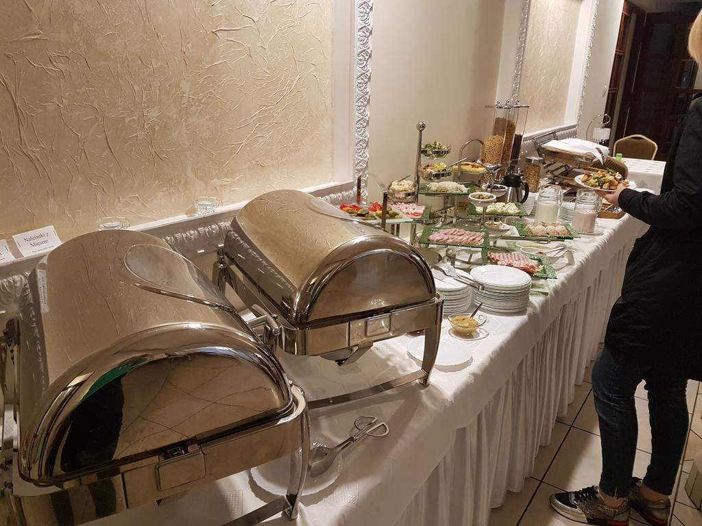 Belweder Aparthotel Porosly Luaran gambar